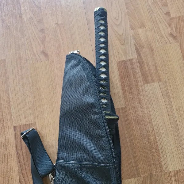 Schwerttasche für eine Katana oder einen Bokken schwarz ➤ www.bokken-shop.de. Passend für Iaito, Aikido, Battojutus, Bujinkan, Tai-CHi. Dein Budo-Fachhändler!